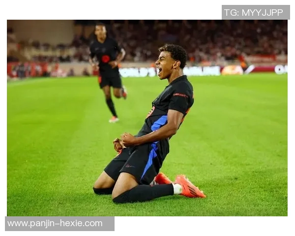 足球明星外脚背绝技揭秘助攻与进球的完美结合